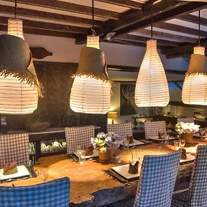 Phinisi - , Seminyak Indonesien